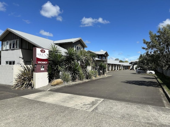 Gallery - Arena Lodge