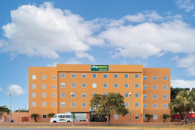 Gallery - City Express Junior By Marriott Ciudad Del Carmen Aeropuerto
