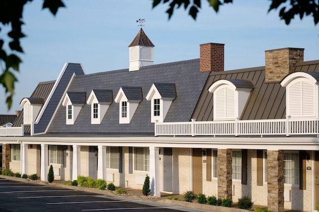 Gallery - The Village Inn Harrisonburg