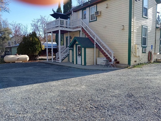 Gallery - All Season's Groveland Inn