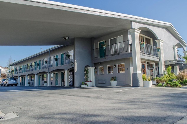 Gallery - Continental Inn