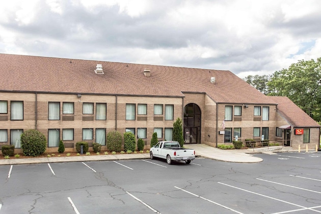Gallery - Econo Lodge & Suites Southern Pines