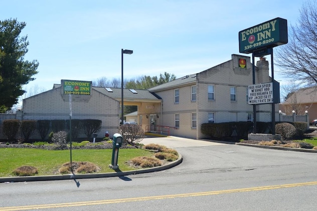 Gallery - Economy Inn - Akron
