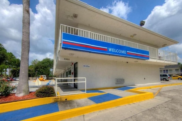 Gallery - Motel 6 Orlando Winter Park