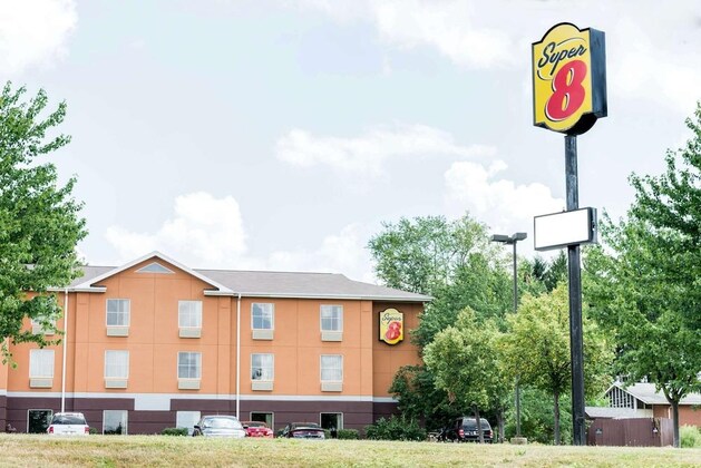 Gallery - Super 8 By Wyndham Mars Cranberry Pittsburgh Area