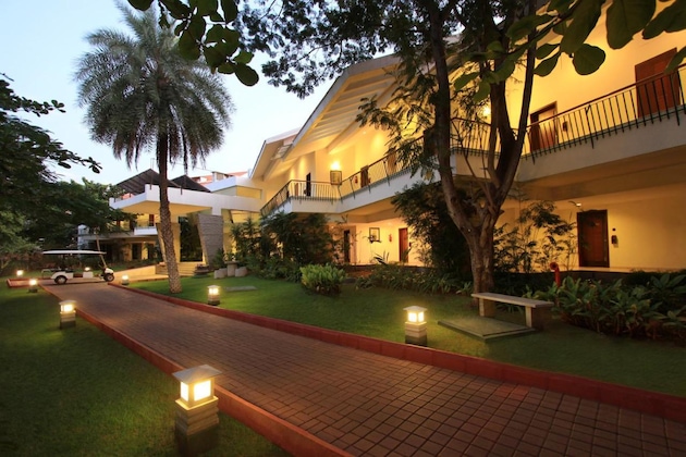 Gallery - Silent Shores Resort & Spa