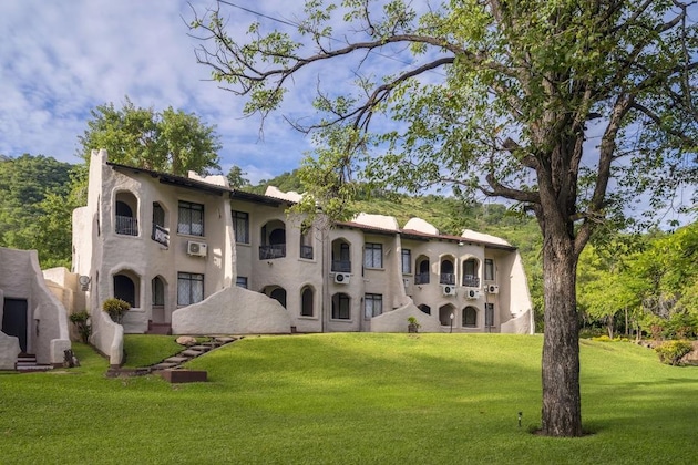 Gallery - Caribbea Bay Resort