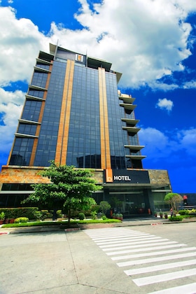 Gallery - The B Hotel