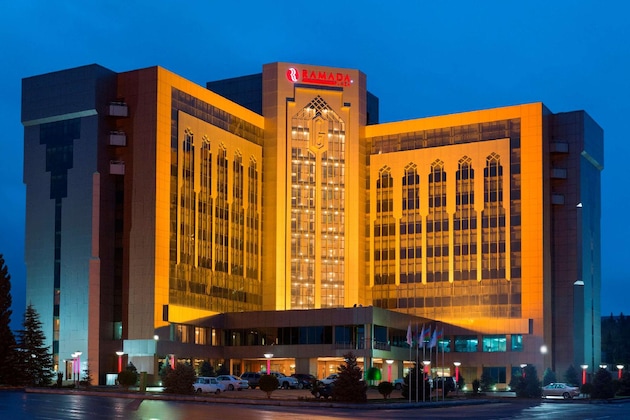 Gallery - Ramada Plaza By Wyndham Gence
