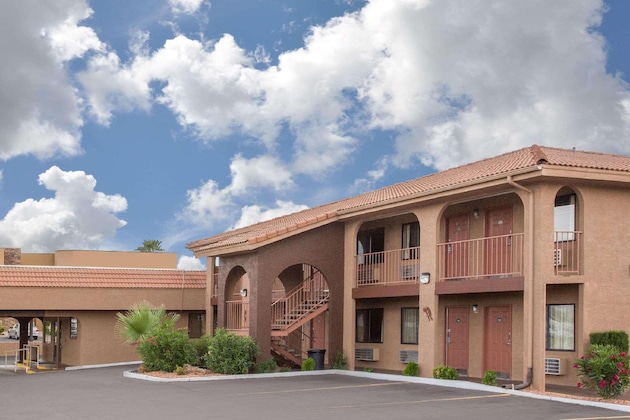 Gallery - Howard Johnson By Wyndham St. George Hotel & Suites