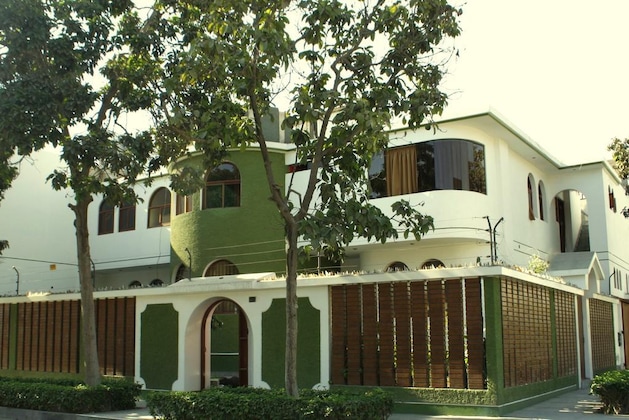 Gallery - Lynik La Casa De Blanca