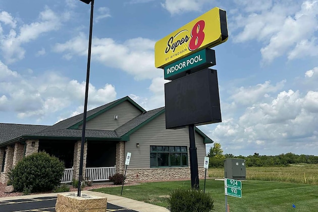 Gallery - Super 8 By Wyndham Sturtevant Racine