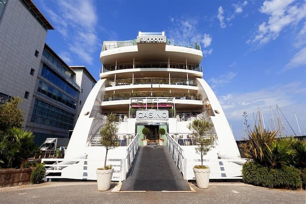 Gallery - Sunborn Gibraltar Yacht Hotel Resort