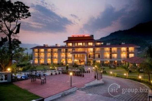 Gallery - Waterfront Resort