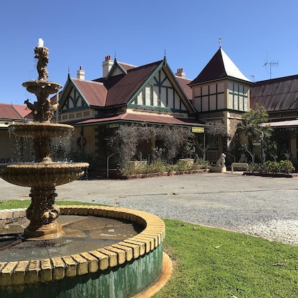 Gallery - Lodge Outback Motel
