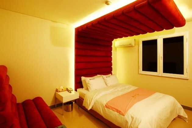 Gallery - Q Hotel