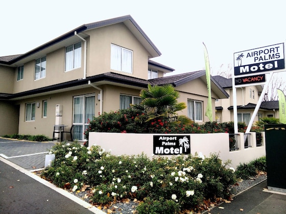 Gallery - Airport Palms Motel