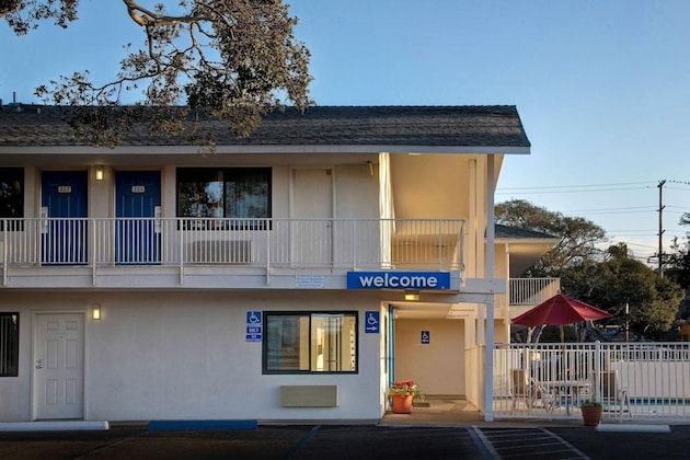 Gallery - Motel 6 Monterey