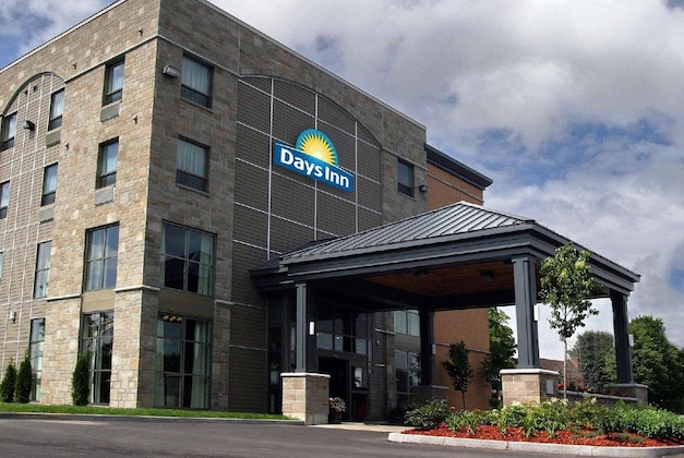 Gallery - Days Inn By Wyndham Levis