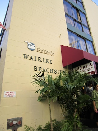 Gallery - Waikiki Beachside Hostel