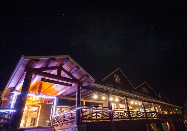 Gallery - Marys Lake Lodge Mountain Resort And Condos