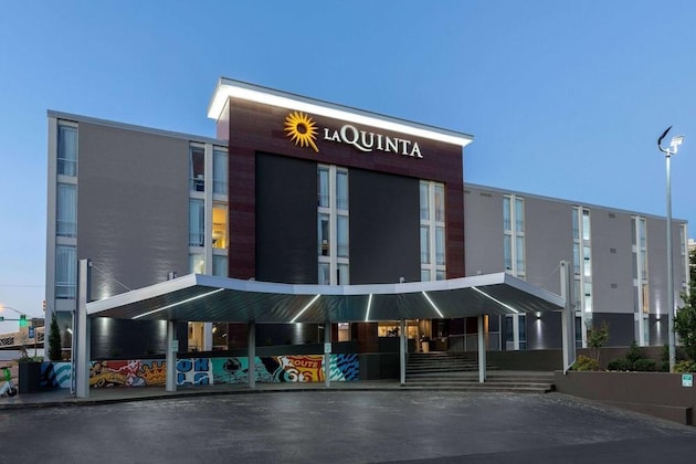 Gallery - La Quinta Inn & Suites By Wyndham Tulsa Downtown Route 66