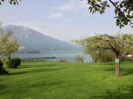 Gallery - Berau Landhotel Am See