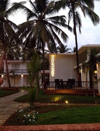 Gallery - Paparazzi Resort