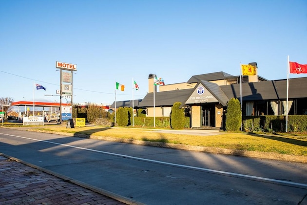 Gallery - New England Motor Lodge