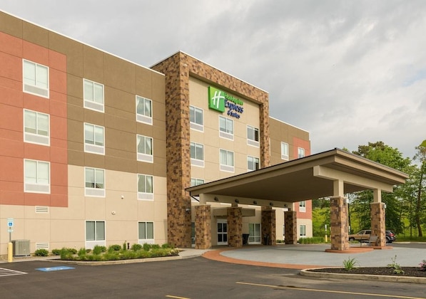 Gallery - Holiday Inn Express & Suites Jamestown By Ihg
