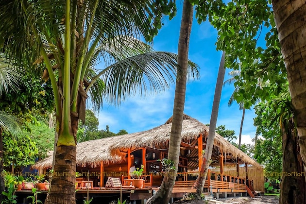 Gallery - Ten Moons Lipe Resort