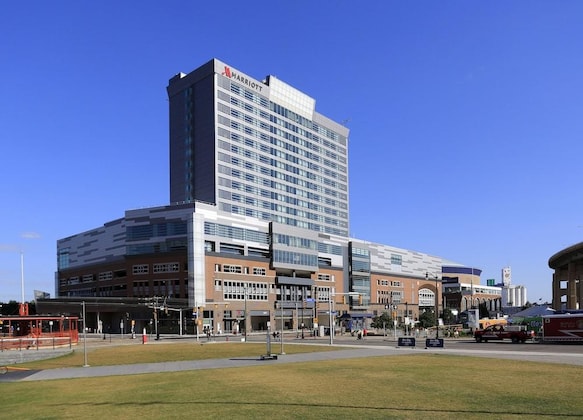 Gallery - Buffalo Marriott At Lecom Harborcenter