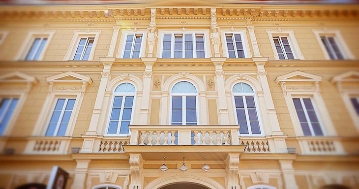 Gallery - Eee Hotel Perg