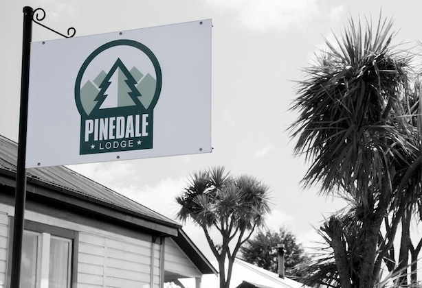 Gallery - Pinedale Lodge & Apartment