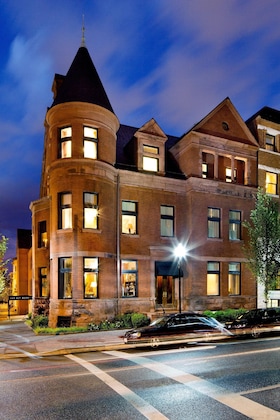 Gallery - The Ivy Hotel