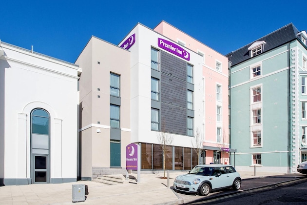 Gallery - Premier Inn Tenby Town Centre