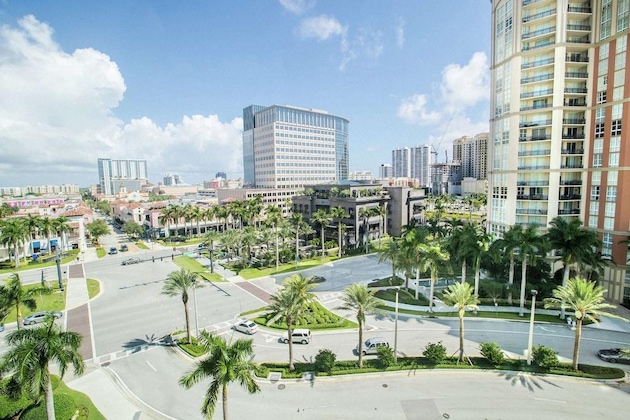Gallery - Hilton West Palm Beach