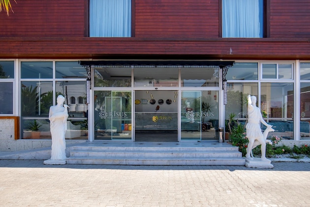 Gallery - Risus Beach Resort Hotel