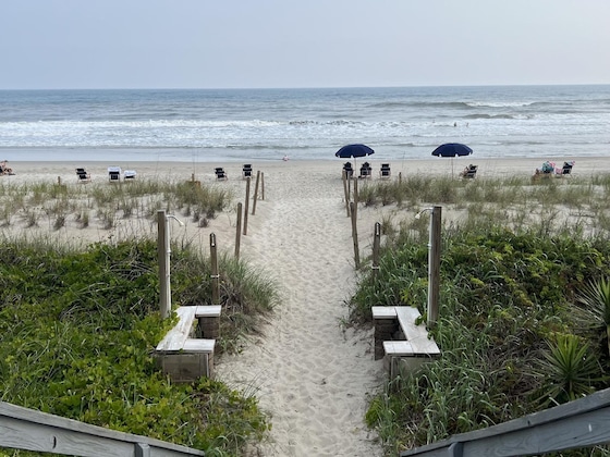 Gallery - Crystal Coast Oceanfront Hotel