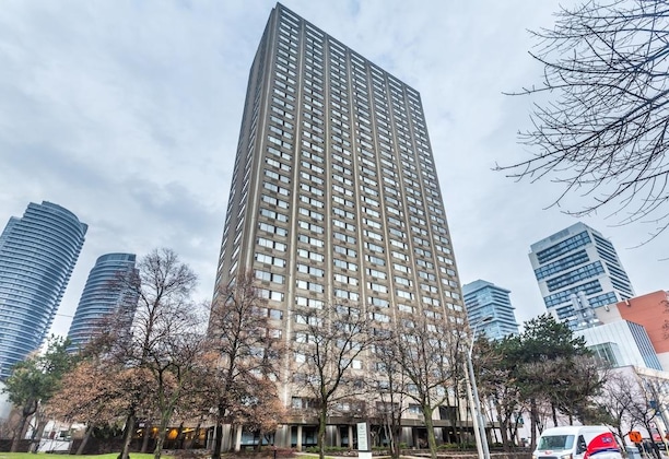 Gallery - Toronto Furnished Living - Gerard St. E