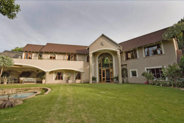 Gallery - Ash Manor