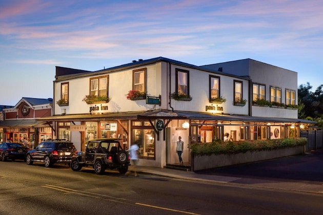 Gallery - Paia Inn