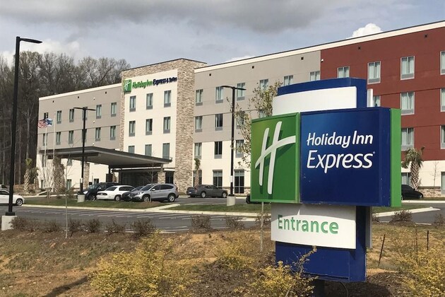 Gallery - Holiday Inn Express & Suites Charlotte Airport, An Ihg Hotel
