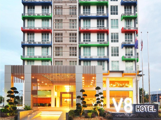 Gallery - V8 Hotel