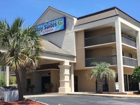 Gallery - Hometown Inn & Suites