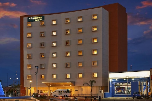 Gallery - City Express Junior by Marriott Aguascalientes Centro