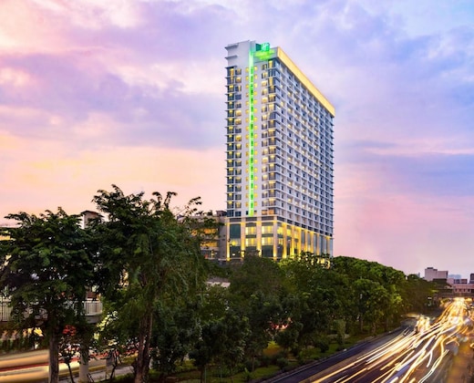 Gallery - Holiday Inn & Suites Jakarta Gajah Mada, An Ihg Hotel