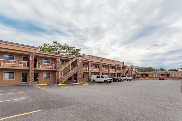 Gallery - Travelodge By Wyndham South Hackensack