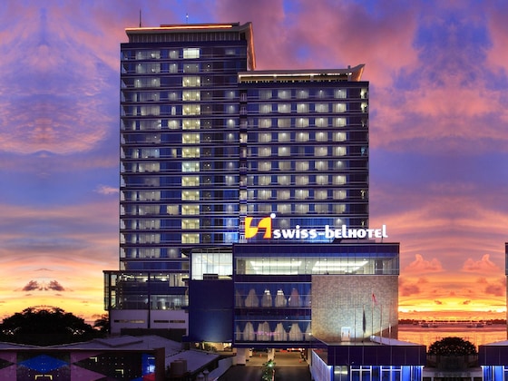 Gallery - Swiss-Belhotel Waterfront Makassar