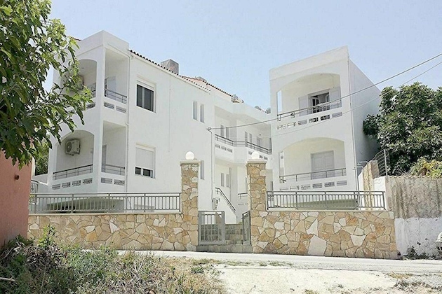 Gallery - Crown Apartments